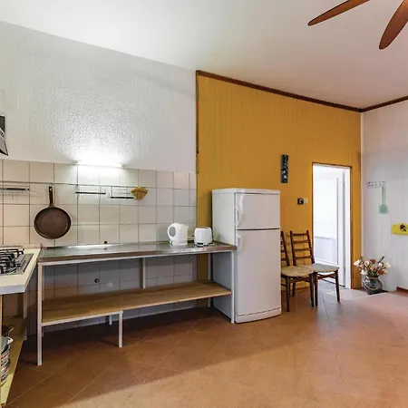 5 Bedroom Lovely In Holiday home Pavicini