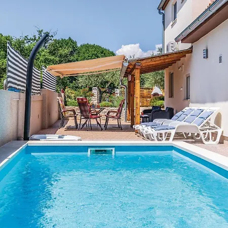 5 Bedroom Lovely In * Pavicini