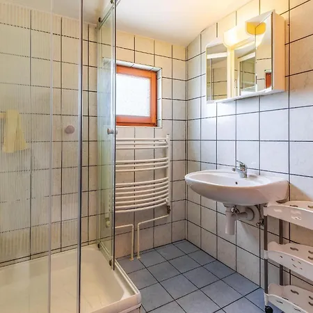 Holiday home 5 Bedroom Lovely In Pavicini
